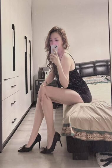 千千- Johor Bahru Escort