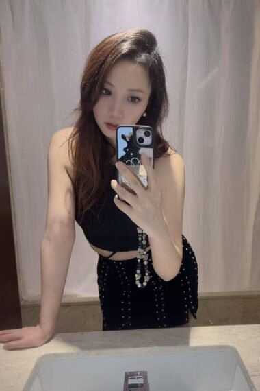 千千- Johor Bahru Escort