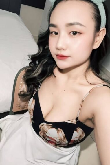 Katik- Johor Bahru Escort